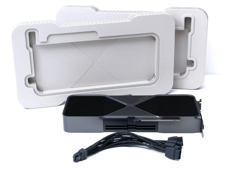 آنباکس کارت گرافیک GeForce RTX 5090 Founders Edition<span class='yasr-stars-title-average'><div class='yasr-stars-title yasr-rater-stars'
                           id='yasr-overall-rating-rater-d6fe0b071cb96'
                           data-rating='5'
                           data-rater-starsize='16'>
                       </div></span>