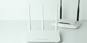 بهترین روترهای وای فای 2025: معرفی مدل‌های پرسرعت و اقتصادی برای Wi-Fi 6، 6E و 7<span class='yasr-stars-title-average'><div class='yasr-stars-title yasr-rater-stars'
                           id='yasr-overall-rating-rater-6b5add6f523f8'
                           data-rating='5'
                           data-rater-starsize='16'>
                       </div></span>