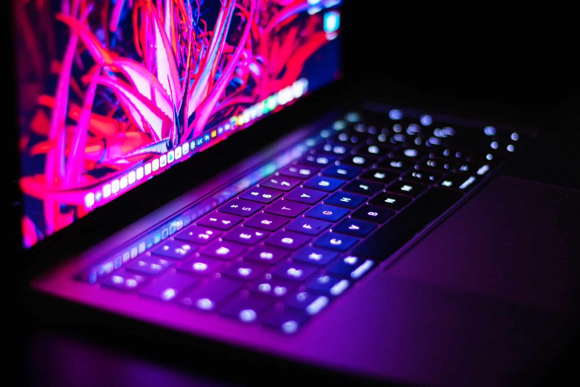 صفحه‌کلید جدید اپل با فناوری mini-LED و نمادهای پویا: ارتقاء احتمالی برای مک‌بوک‌ها<span class='yasr-stars-title-average'><div class='yasr-stars-title yasr-rater-stars'
                           id='yasr-overall-rating-rater-5cc7b56eb1a8b'
                           data-rating='5'
                           data-rater-starsize='16'>
                       </div></span>