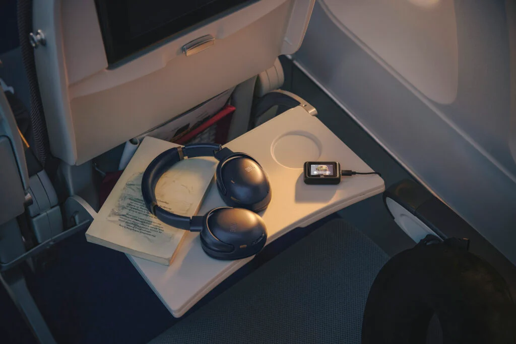 هدفون Tour One M3 از JBL