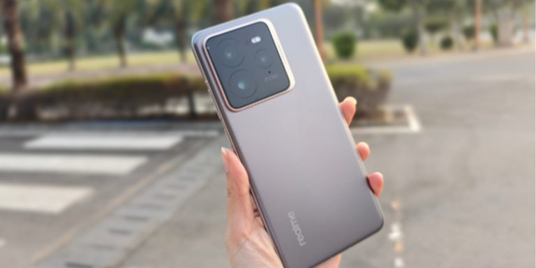 عرضه گوشی Realme GT 8 Pro با نمایشگر تخت 2K، دوربین پریسکوپ 200 مگاپیکسلی و حسگر اثر انگشت اولتراسونیک<span class='yasr-stars-title-average'><div class='yasr-stars-title yasr-rater-stars'
                           id='yasr-overall-rating-rater-2c4748b5e36d8'
                           data-rating='5'
                           data-rater-starsize='16'>
                       </div></span>