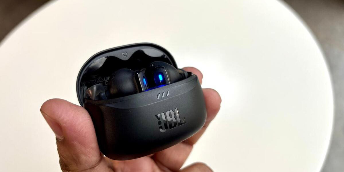 ایرفون-JBL-Tune-Beam-2