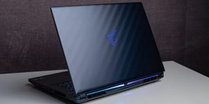 بررسی لپ تاپ گیمینگ گیگابایت AORUS Master 16: درخشش OLED در کنار قدرت RTX 5080<span class='yasr-stars-title-average'><div class='yasr-stars-title yasr-rater-stars'
                           id='yasr-overall-rating-rater-338779e679bd6'
                           data-rating='5'
                           data-rater-starsize='16'>
                       </div></span>