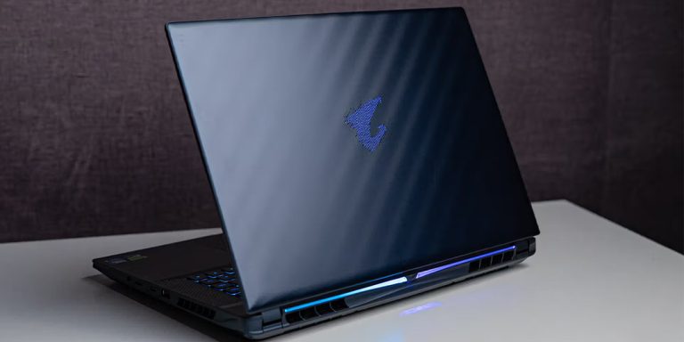 لپ-تاپ-گیمینگ-گیگابایت-AORUS-Master-16