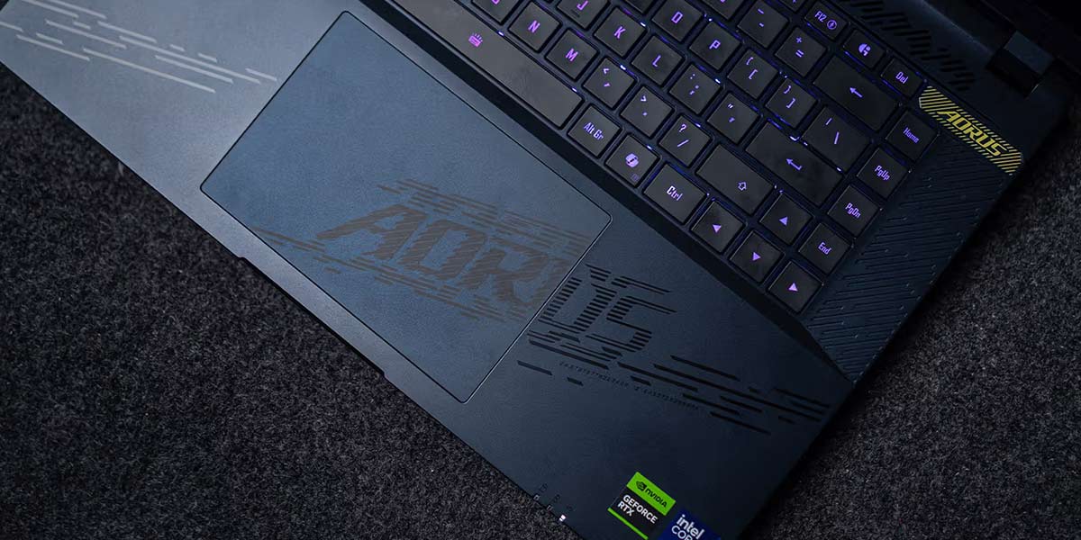 لپ-تاپ-گیمینگ-گیگابایت-AORUS-Master-16