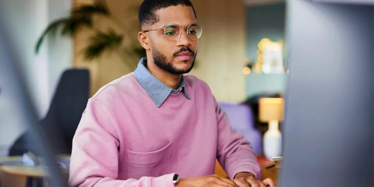 رفع سردرد ناشی از کار با کامپیوتر: 10 راهکار برای محافظت از چشم و مغز<span class='yasr-stars-title-average'><div class='yasr-stars-title yasr-rater-stars'
                           id='yasr-overall-rating-rater-6fde8088e9428'
                           data-rating='5'
                           data-rater-starsize='16'>
                       </div></span>