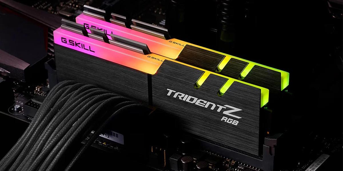 رم-کامپیوتر-جی-اسکیل-32-گیگابایت-TRIDENT-Z-RGB-F4