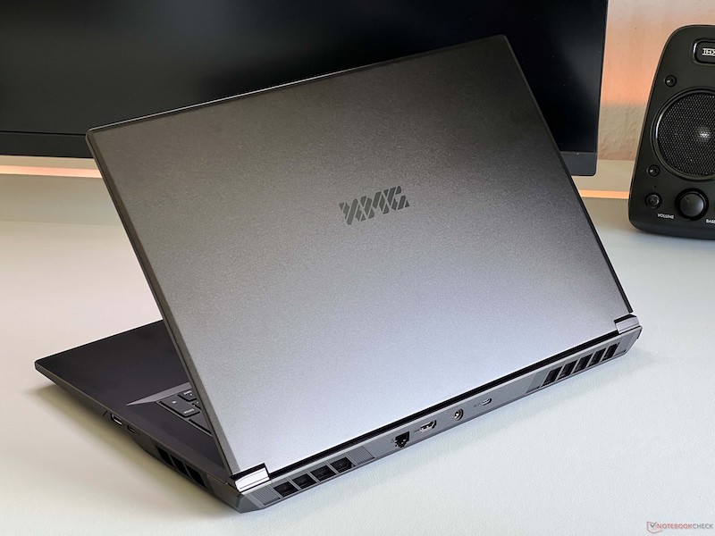 لپ‌ تاپ گیمینگ XMG Focus 17 M25