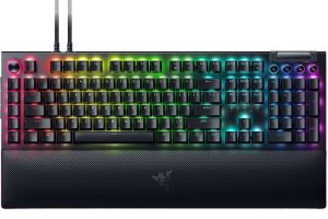 خرید کیبوردهای BlackWidow V4 از برند ریزر