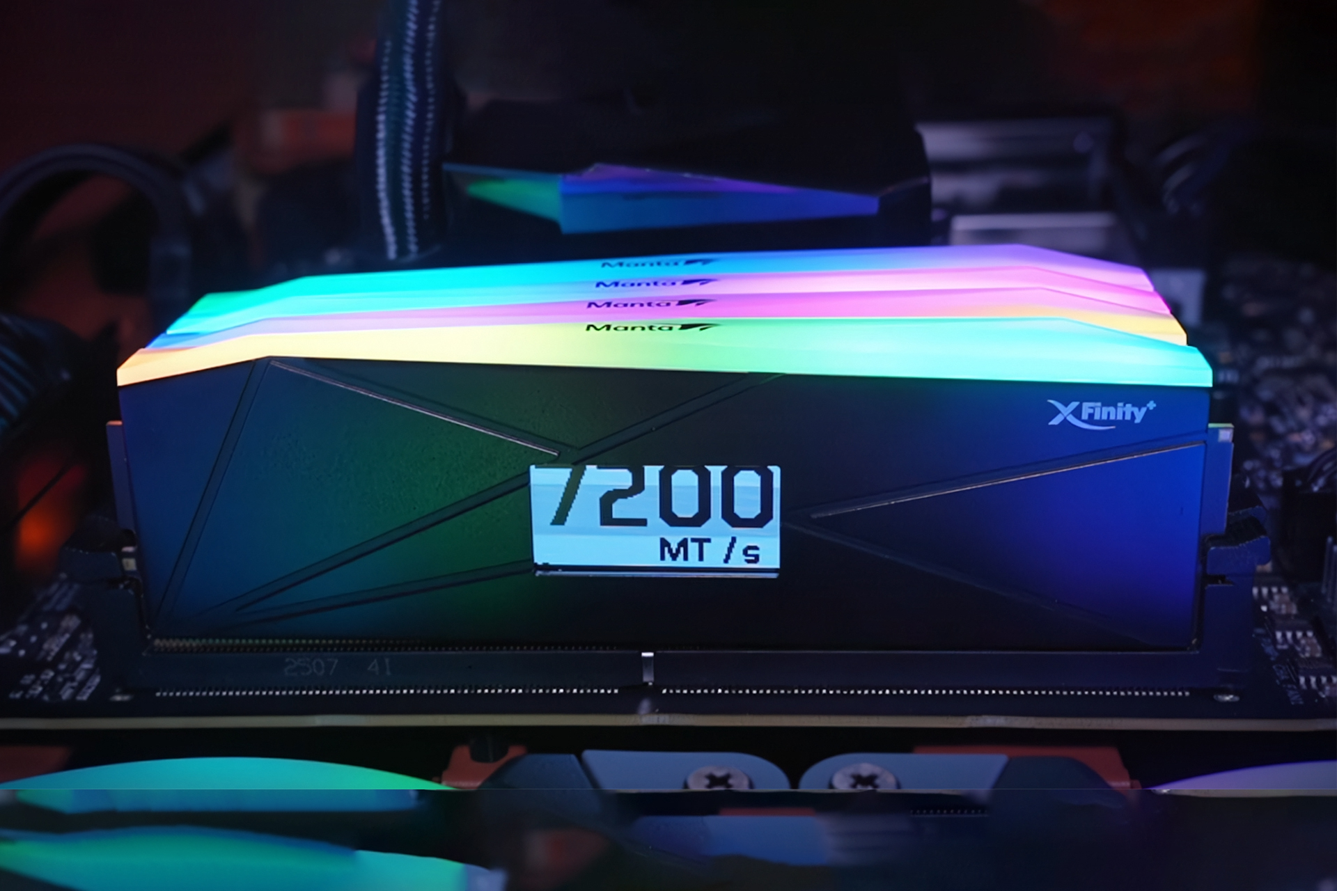 رم XFinity+ DDR5 با نمایشگر OLED از برند V-Color