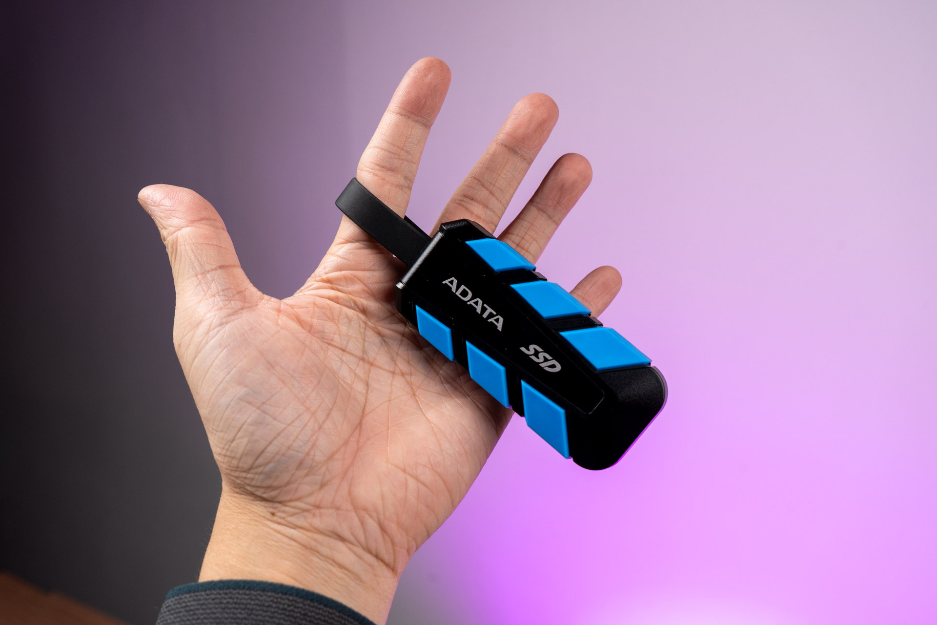 حافظه SSD اکسترنال SC740 از برند ADATA