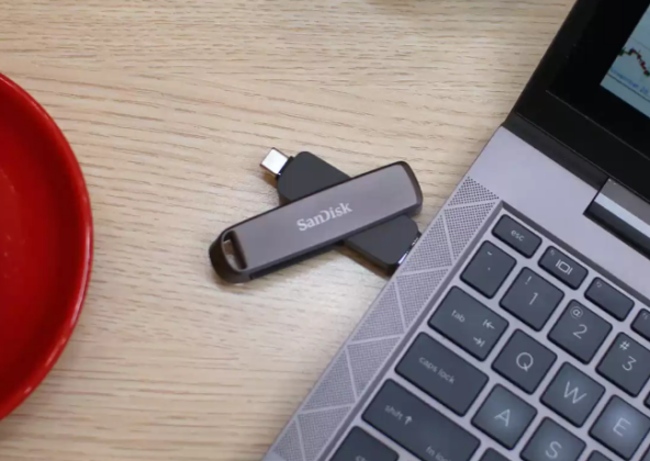 بهترین فلش مموری‌ های USB در سال ۲۰۲۵