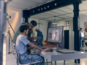 معرفی مانیتور HP Series 7 Pro با پنل 4K و نرخ تازه‌سازی 120 هرتز<span class='yasr-stars-title-average'><div class='yasr-stars-title yasr-rater-stars'
                           id='yasr-overall-rating-rater-936d09b58f95e'
                           data-rating='5'
                           data-rater-starsize='16'>
                       </div></span>