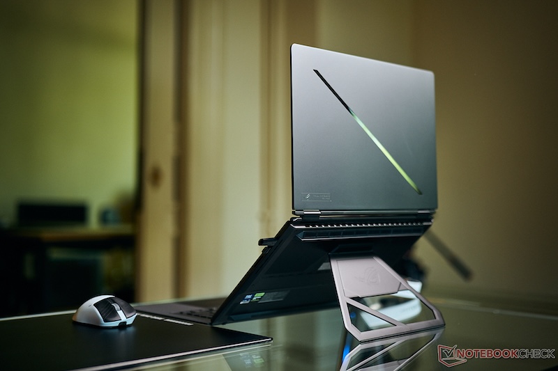 ROG Zephyrus Duo GX651
