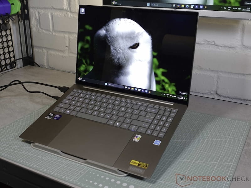 Acer Swift 16 SF16-71T
