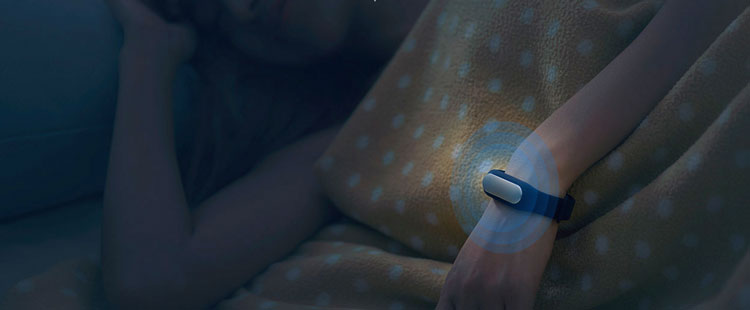 خاوش شدن چراغ خواب YEE light با تشخیص خواب عمیق توسط دستبند شیائومی